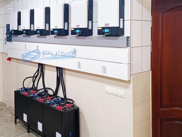 Система резервного живлення для приватного будинку. Інвертор NetPRO Phaeton-II 5000 x6. Літієвий акумулятор NetPRO JLB 51.2-100 x6